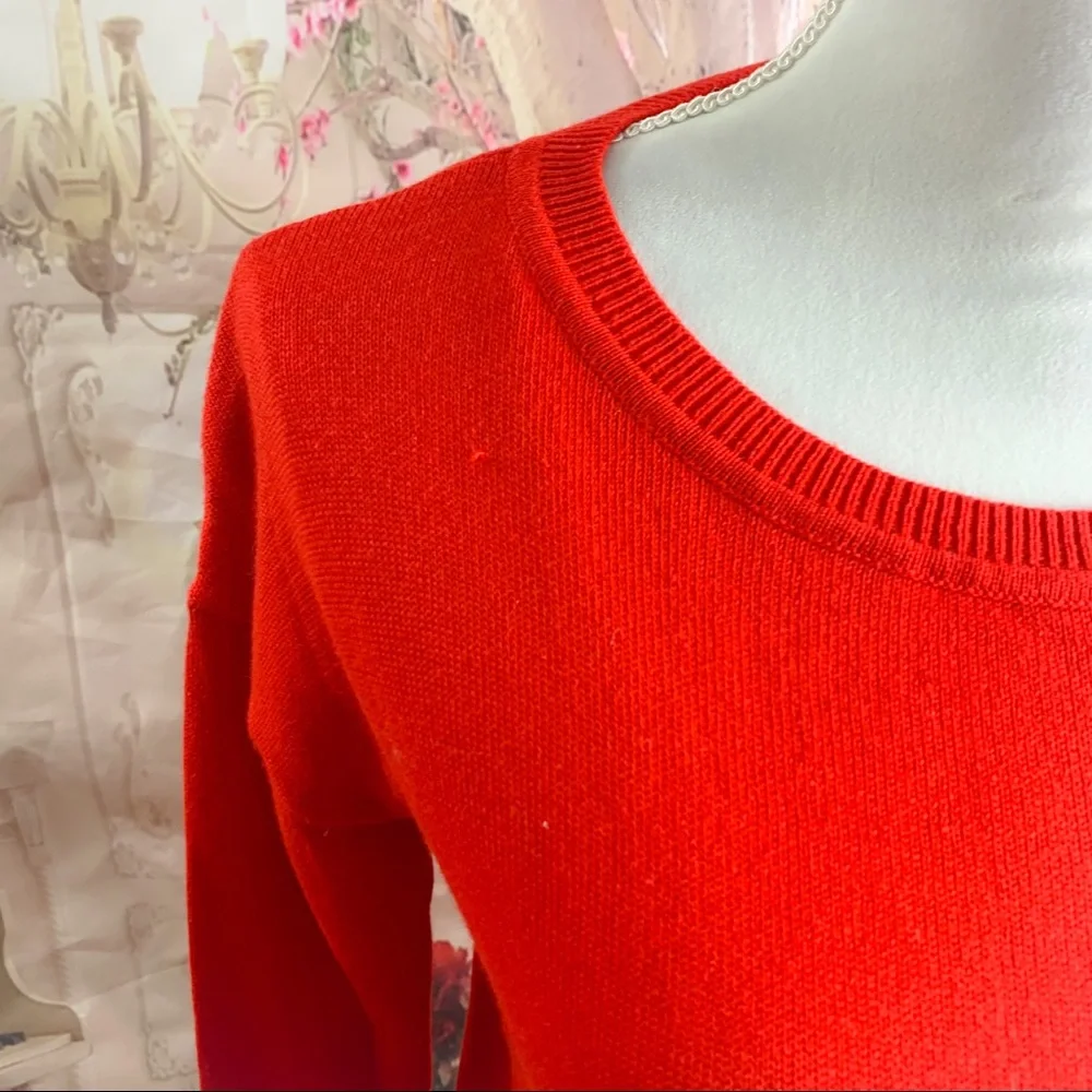 NEW Tahari Side Button Crew Neck Red Sweater - Picture 8 of 11